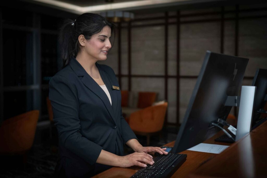 VIP escort service Gurgaon luxury hotel